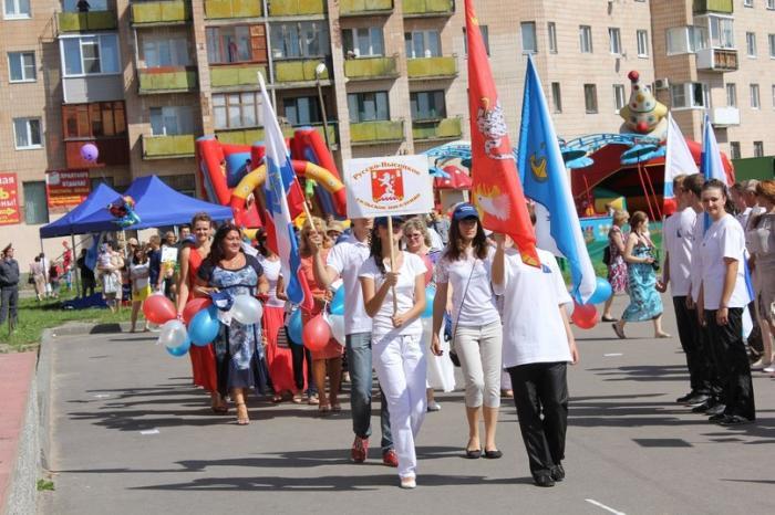 3 августа 2012 года делегация Русско-Высоцкого сельского поселения участвовала в торжественном мероприятии, посвященном 85-й годовщине образования Ломоносовского района и Ленинградской области.